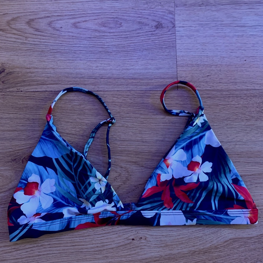 Vaya Island triangle bikini top